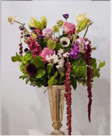 Seasonal arrangement, style 3